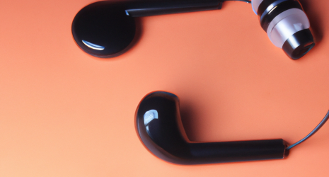 Conoce los auriculares Bluetooth más compactos y fáciles de transportar.
